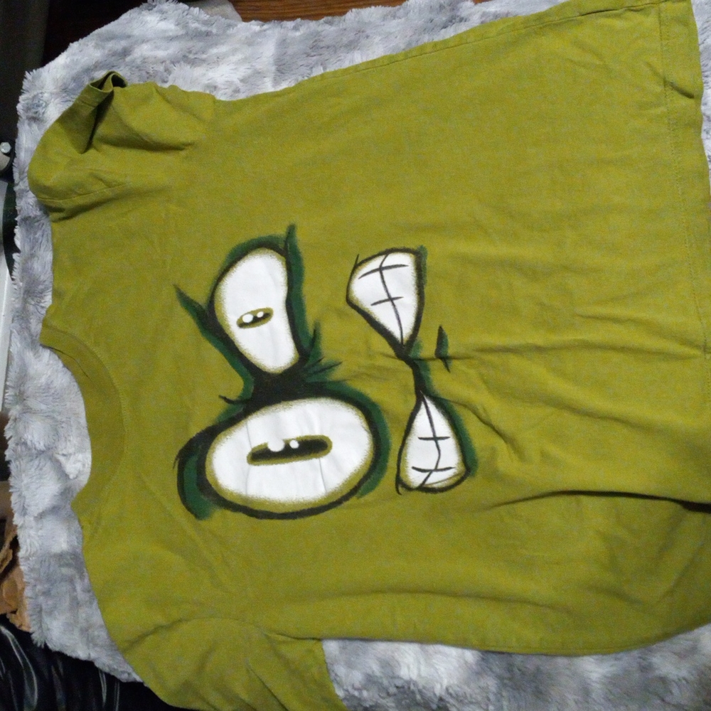 Place shirt